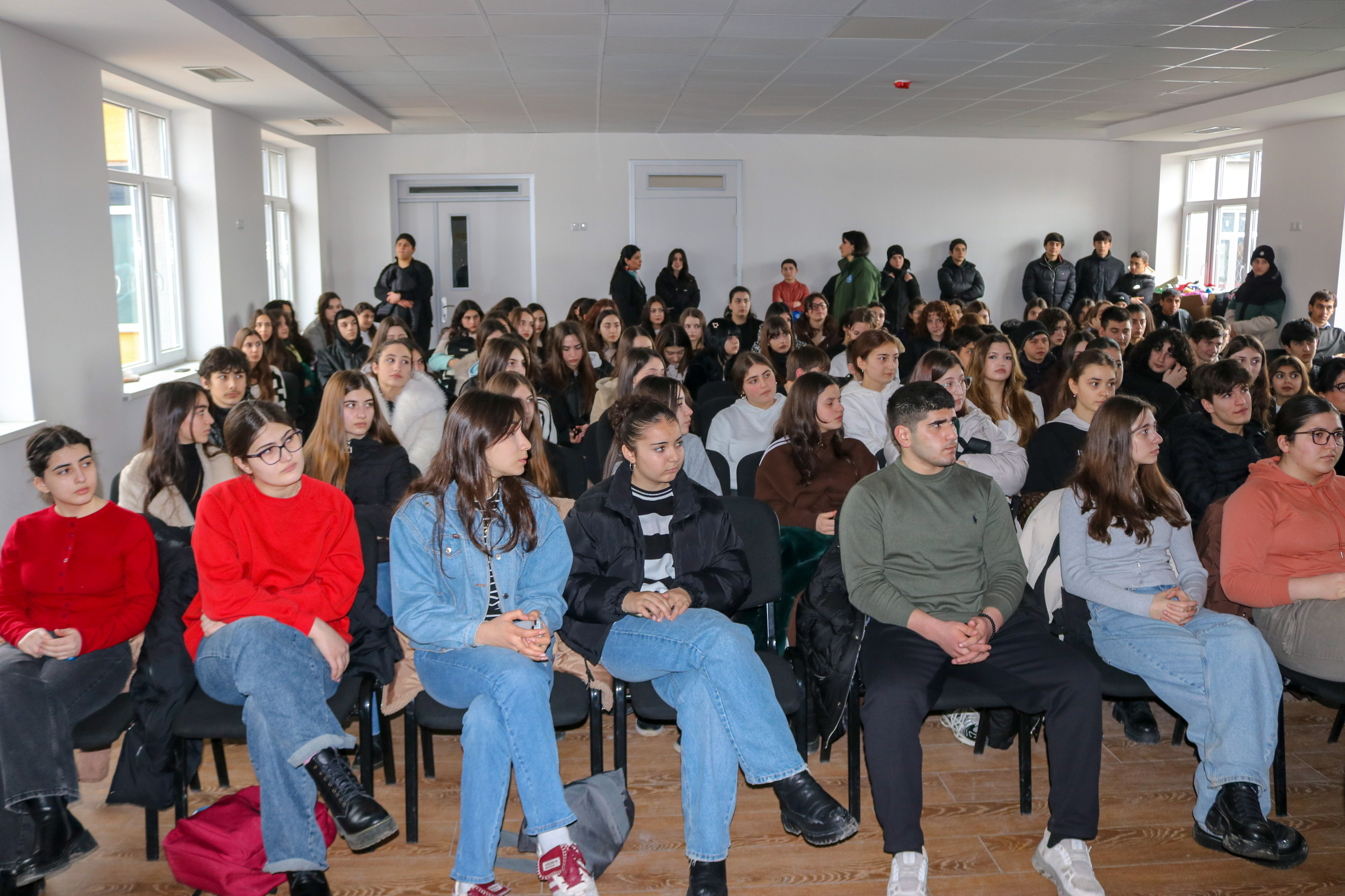 ქარელისა და გორის მუნიციპალიტეტების სკოლებში საინფორმაციო შეხვედრები ჩატარდა